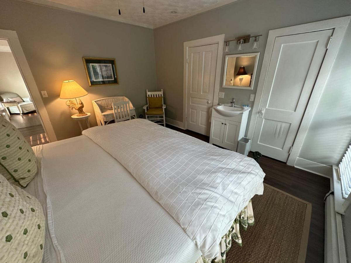 The Belvedere B&B Charlevoix Exteriör bild